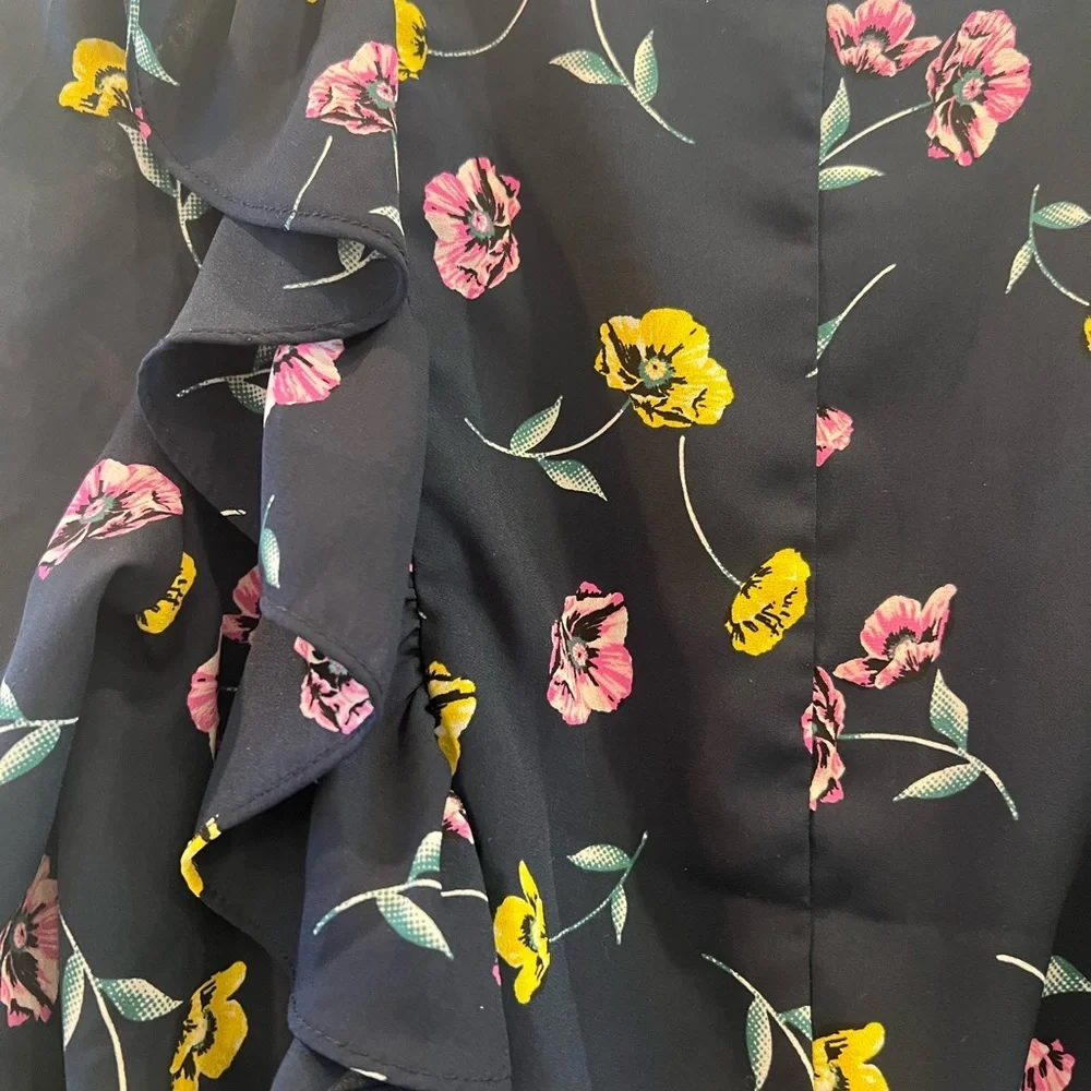 Women’s banana republic, extra small, XS navy dress with pink and yellow flowers - Picture 6 of 7